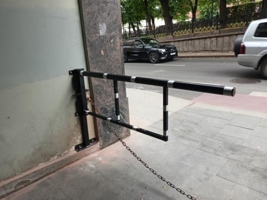 Шлагбаум механический крепление к стене